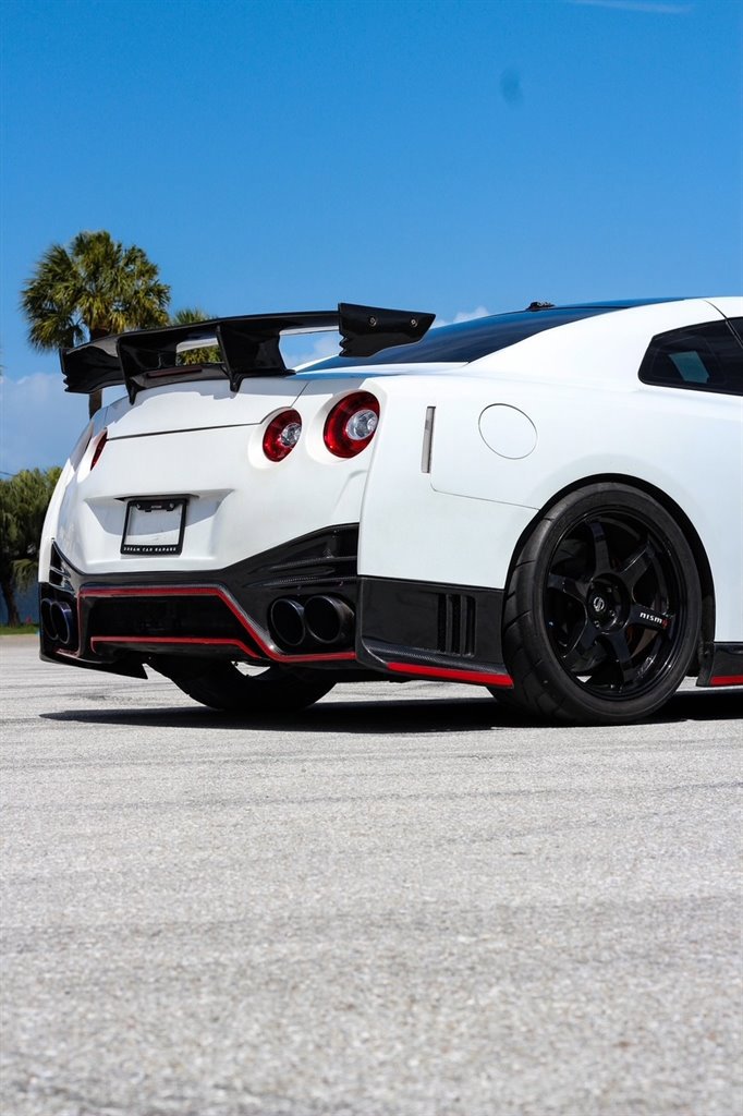 Used 2013 Nissan GT-R Premium AWD/4WD image 14