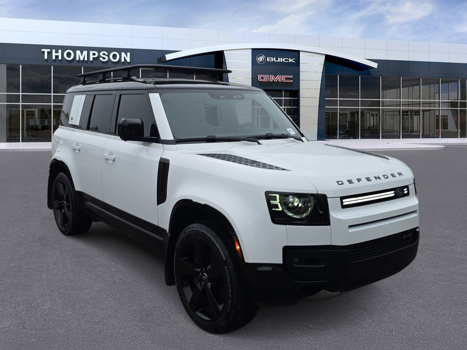 Used 2022 Land Rover Defender 110 X-Dynamic HSE AWD/4WD image 1