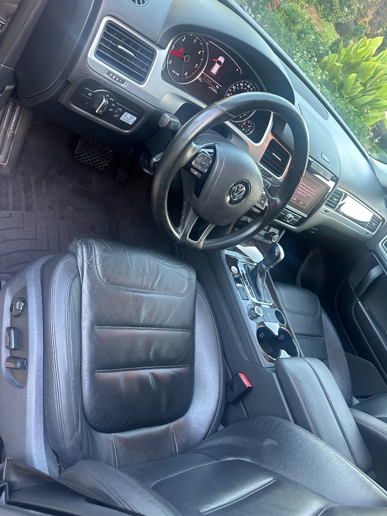 Used 2013 Volkswagen Touareg Executive AWD/4WD image 16