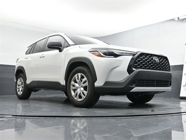 Used 2025 Toyota Corolla Cross L image 18