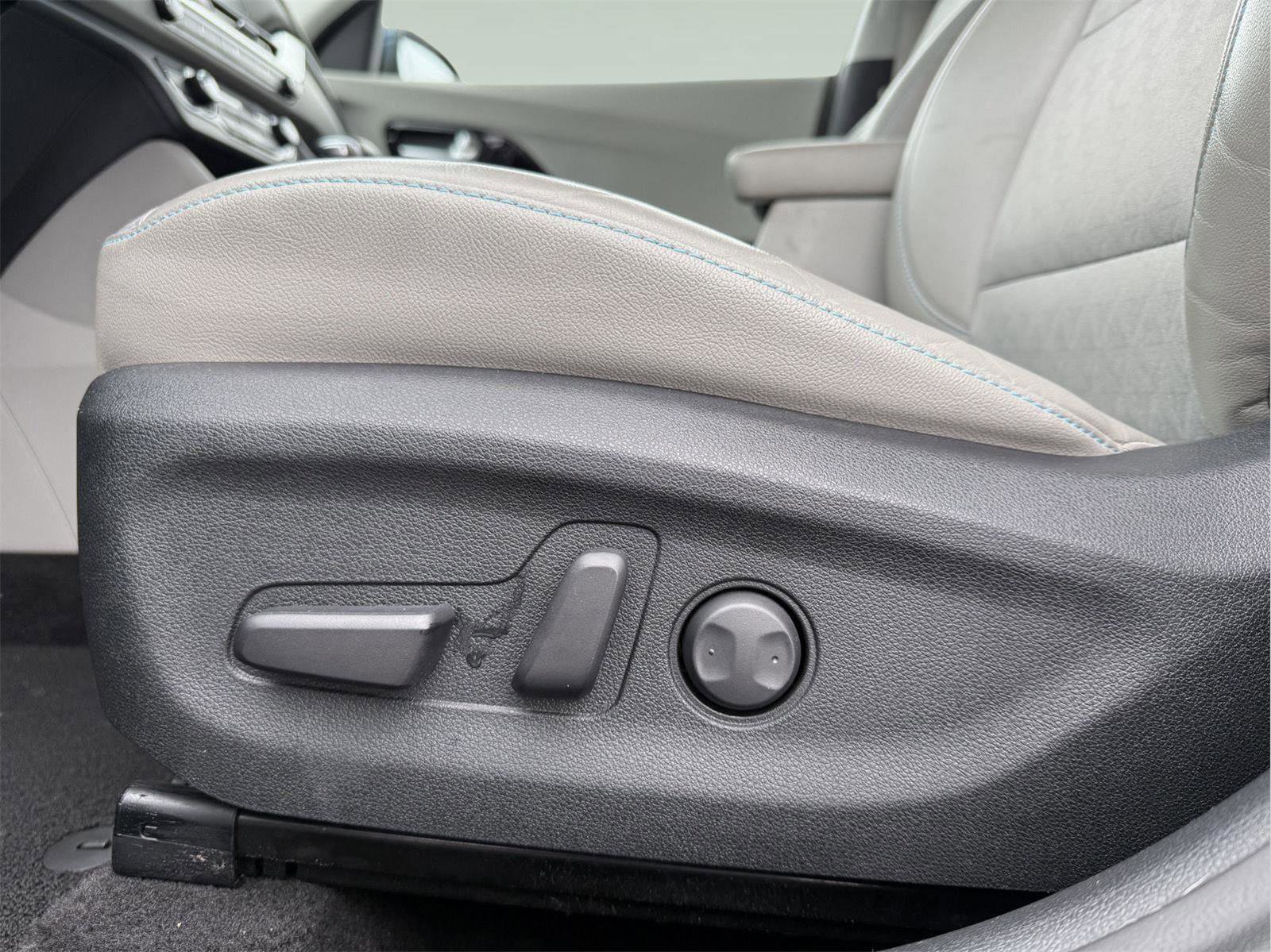 Used 2020 Kia Niro EX image 10