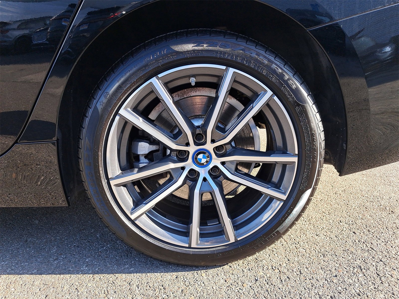 Used 2022 BMW 330e xDrive w/ Driving Assistance Package image 36