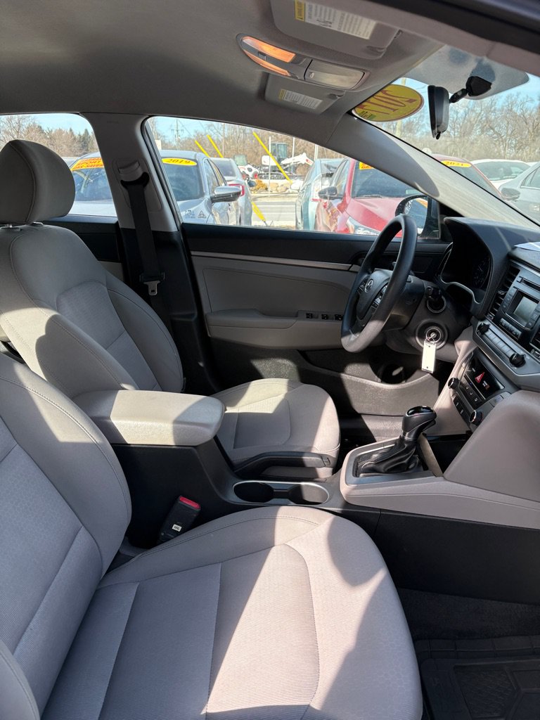 Used 2017 Hyundai Elantra SE FWD image 13