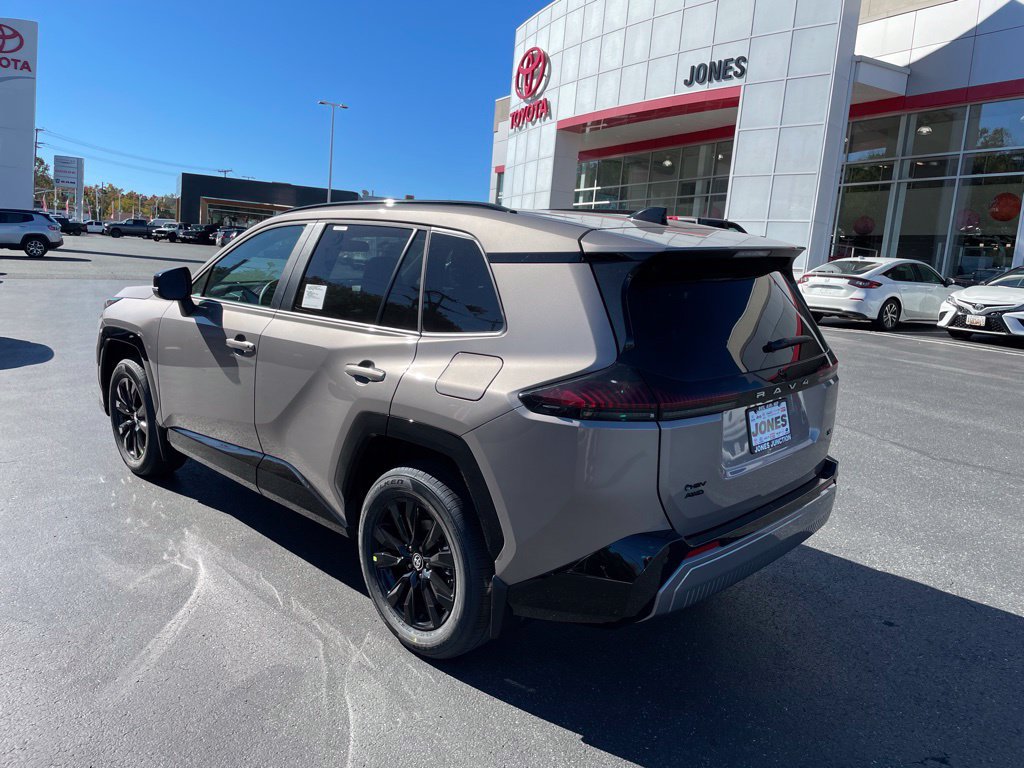 New 2026 Toyota RAV4 SE w/ Convenience Package AWD/4WD image 5