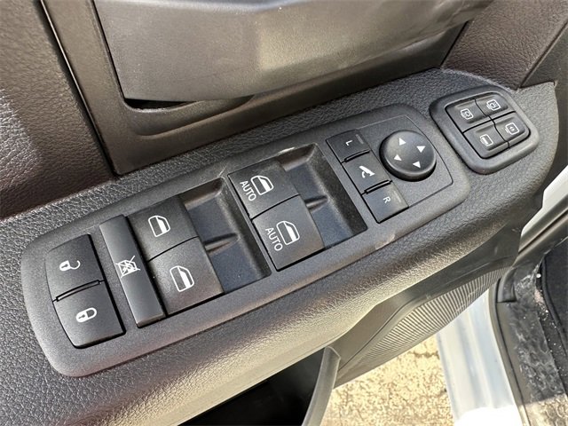 Used 2024 RAM 2500 Tradesman w/ Chrome Appearance Group image 30