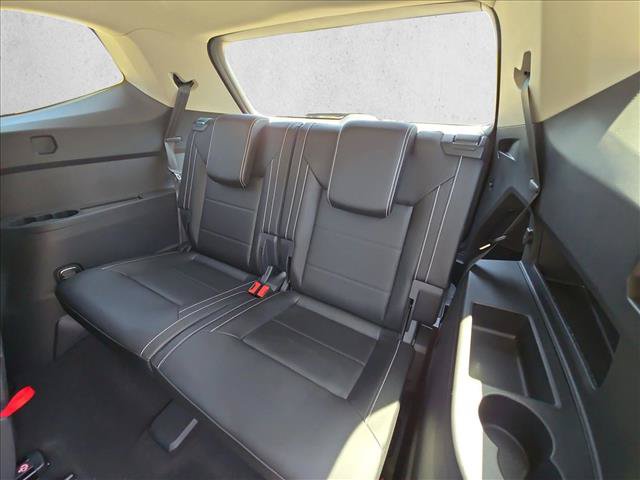Used 2023 Volkswagen Atlas SE w/ Black Wheel Package FWD image 19