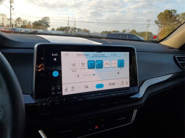 Certified 2025 Volkswagen Atlas Cross Sport SEL Premium R-Line image 21