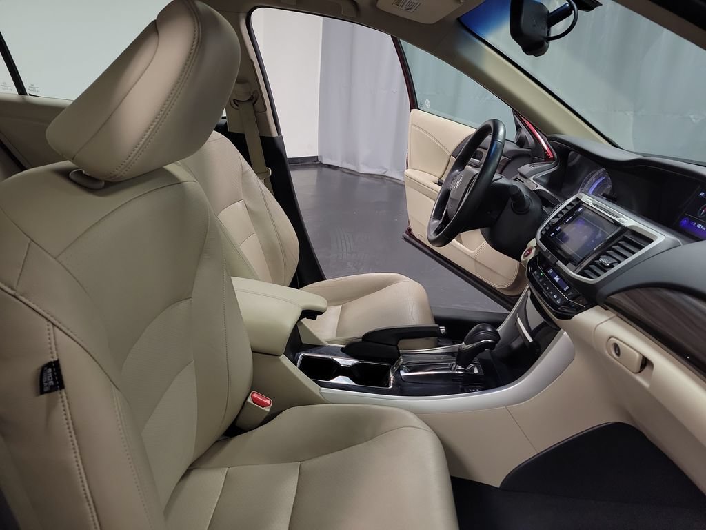 Used 2016 Honda Accord EX-L image 31
