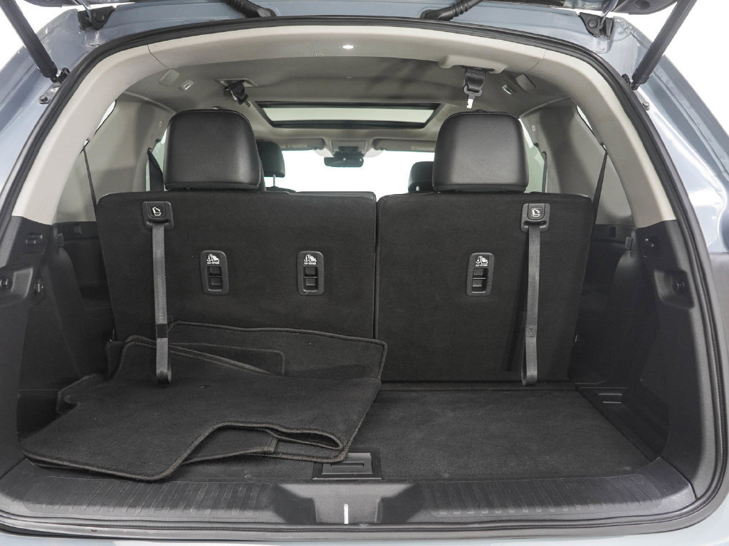 Used 2023 Honda Pilot Touring image 9
