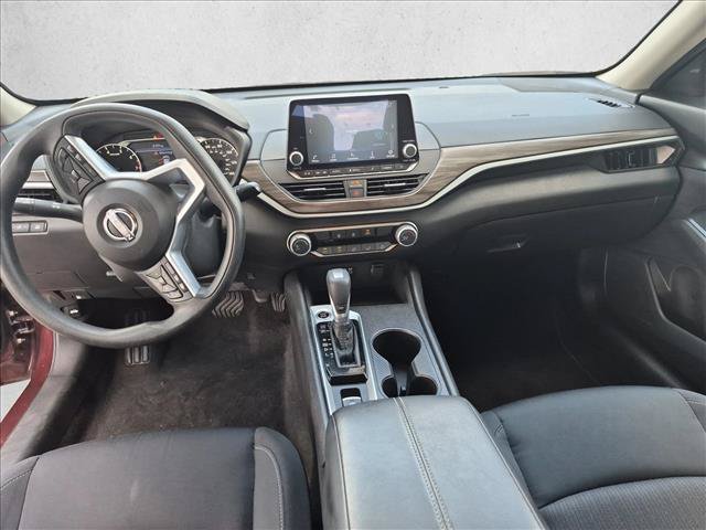 Used 2025 Nissan Altima 2.5 SV AWD/4WD image 16