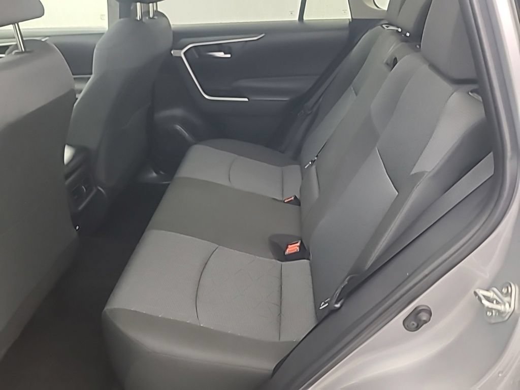 Used 2025 Toyota RAV4 XLE AWD/4WD image 20