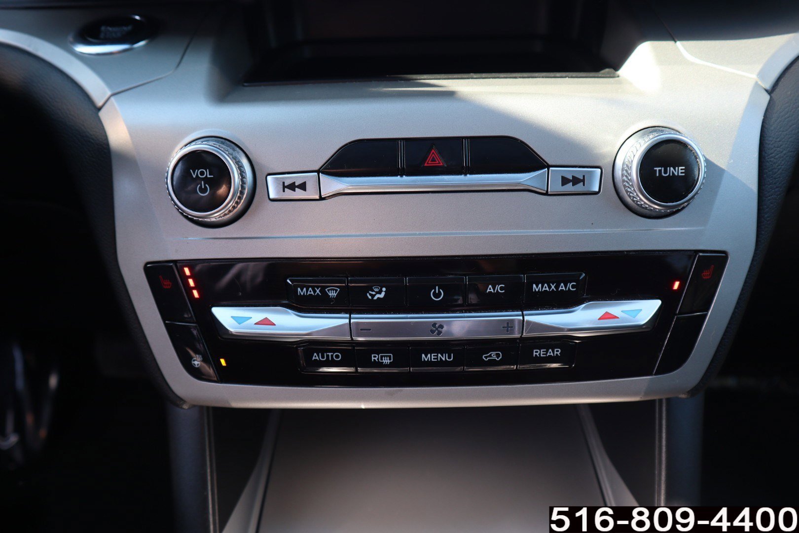 Used 2022 Ford Explorer XLT w/ Equipment Group 202A image 23