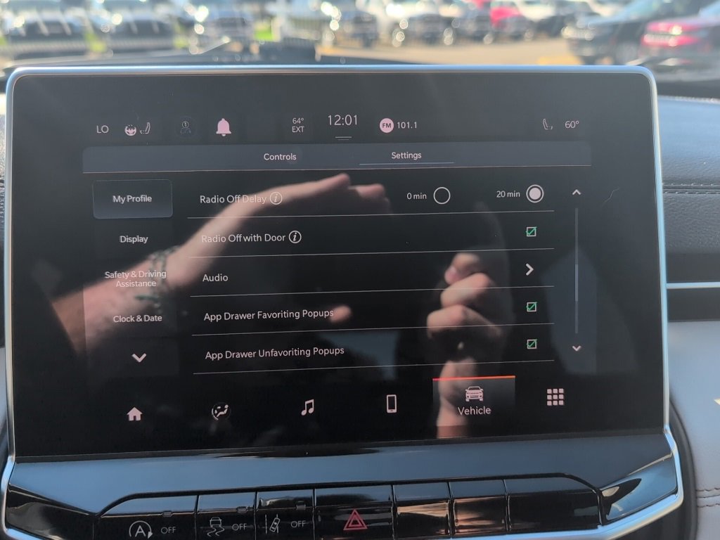 Used 2022 Jeep Compass Limited image 39