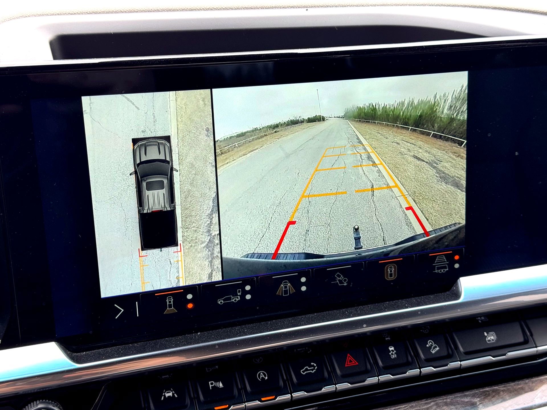 Used 2024 Chevrolet Silverado 1500 LTZ w/ Z71 Off-Road Package image 32