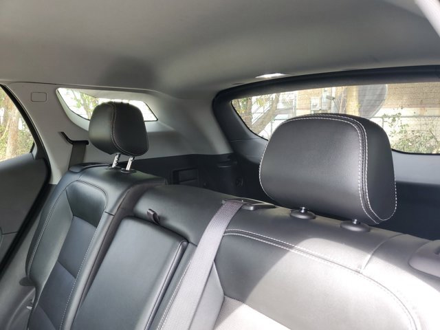 Used 2023 GMC Terrain SLT image 15