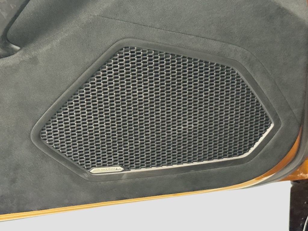 Used 2018 Lamborghini Huracan Performante image 19