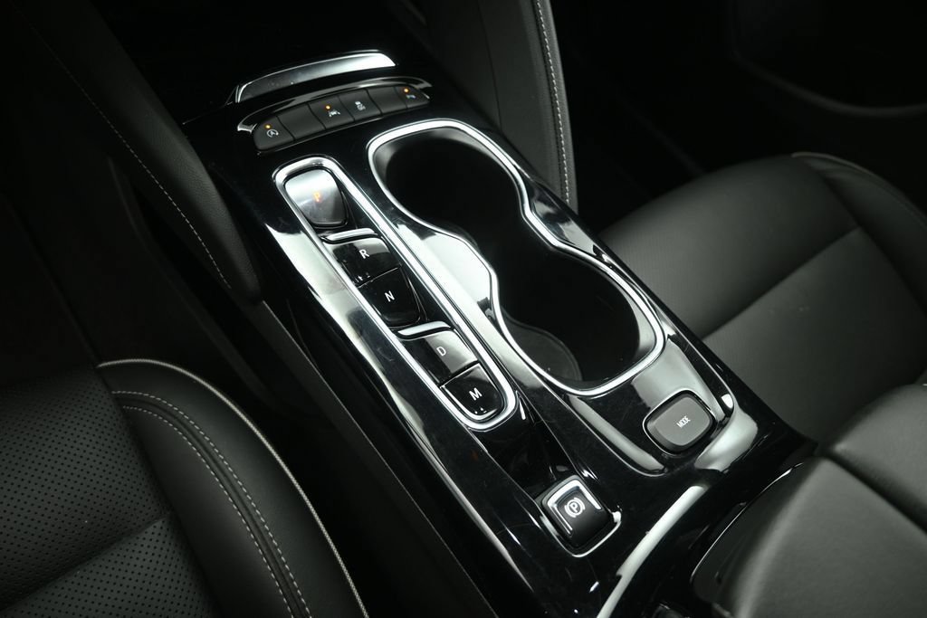 Used 2023 Buick Envision Essence FWD image 16