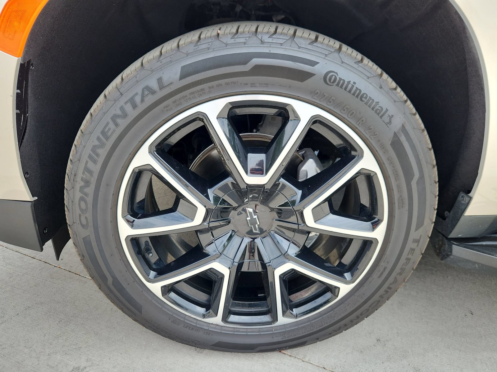Used 2022 Chevrolet Tahoe RST w/ Sport Performance Package AWD/4WD image 19