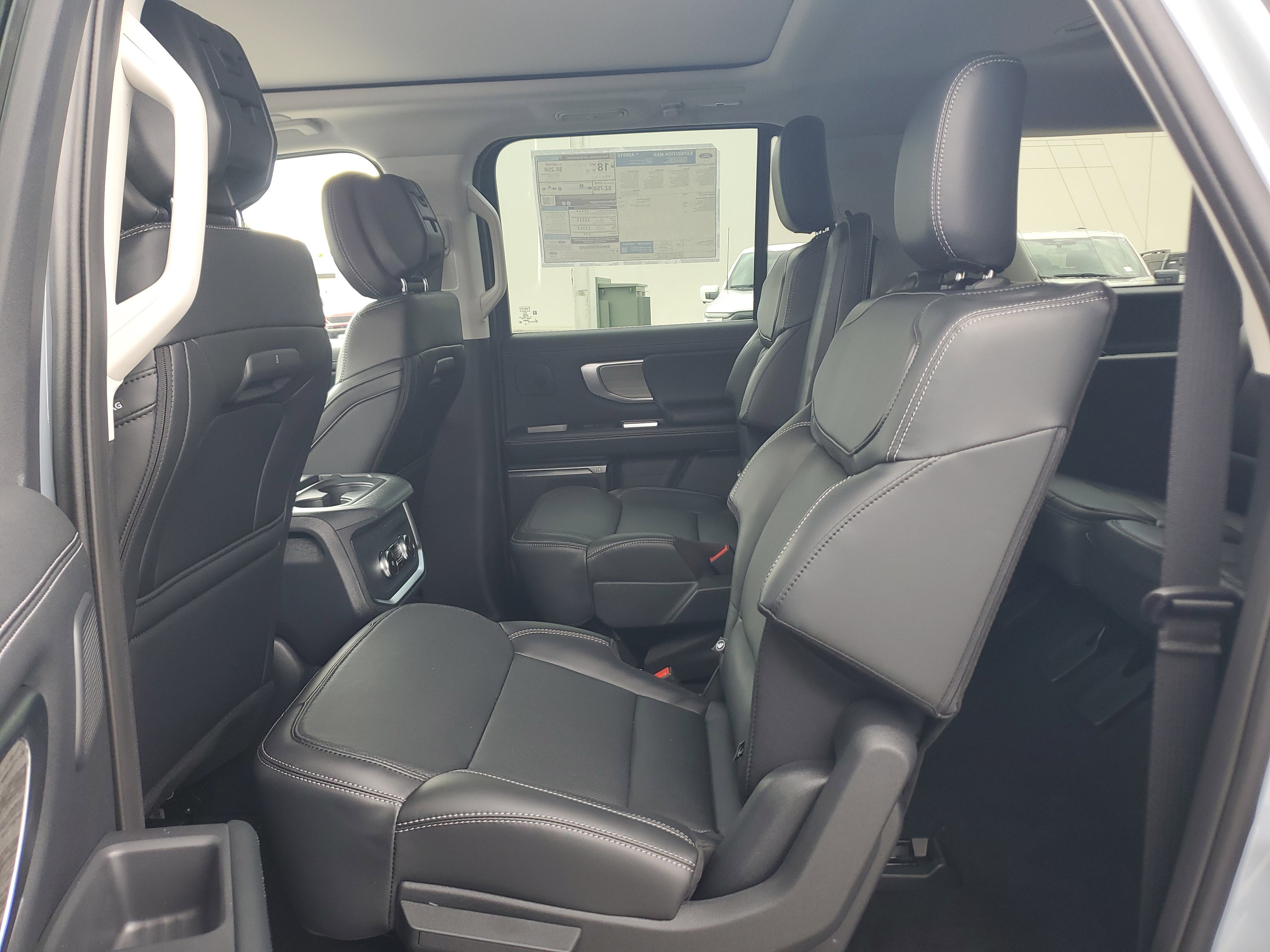 New 2026 Ford Expedition Max Platinum w/ Driver's Package AWD/4WD image 12