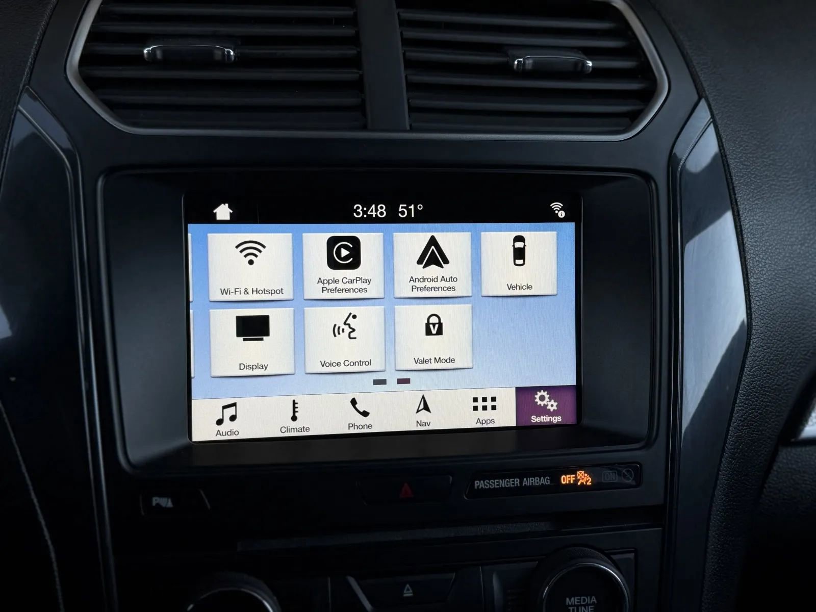 Used 2018 Ford Explorer XLT w/ Equipment Group 202A image 34