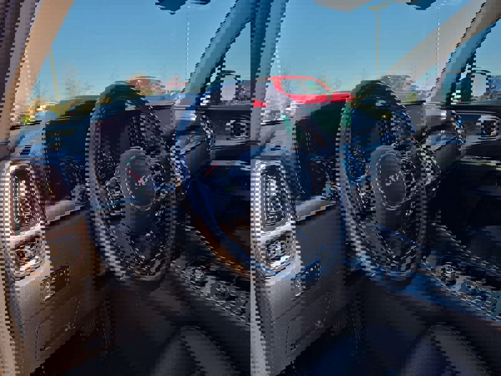 Used 2022 Kia Sorento S image 2