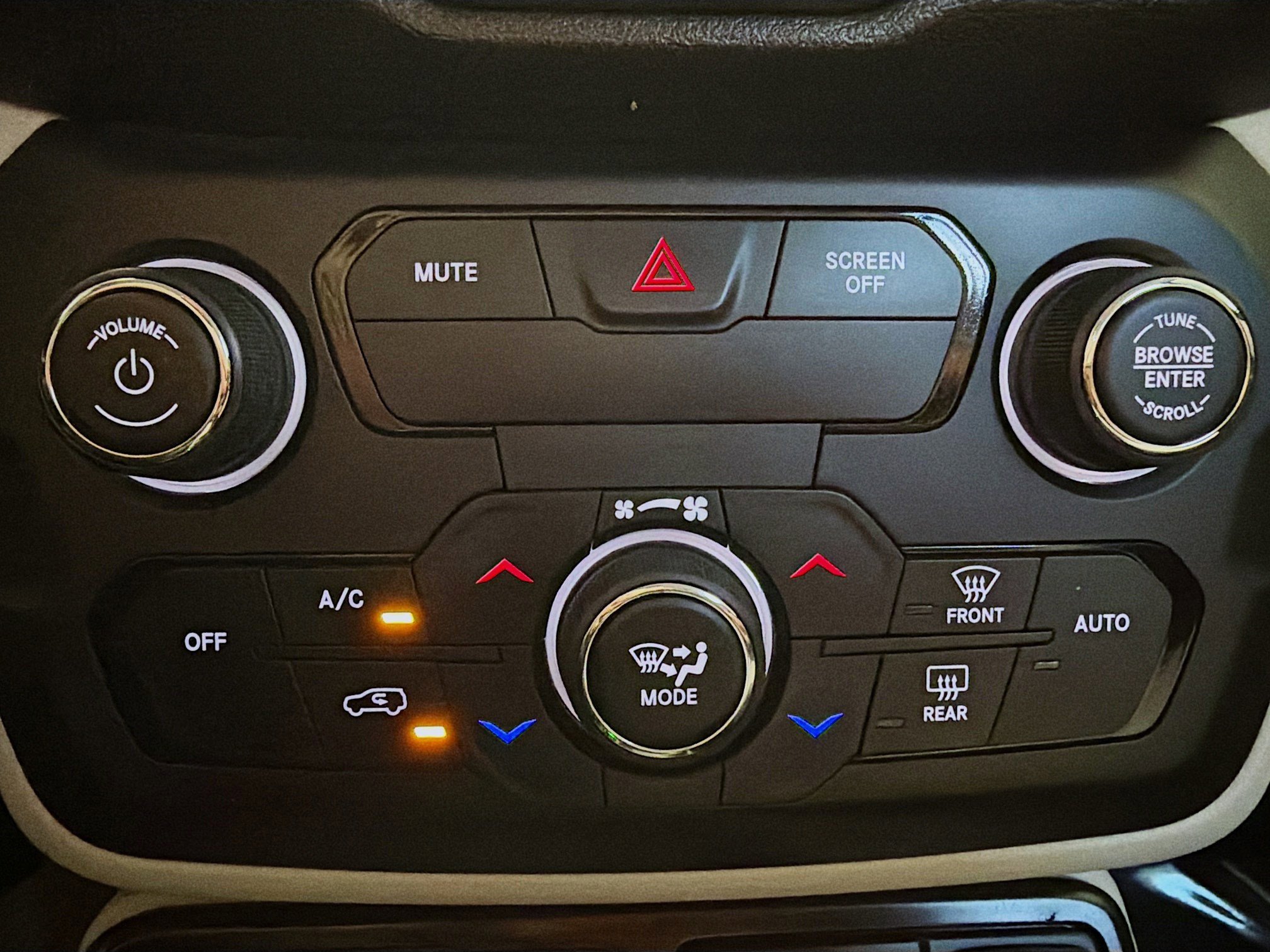 Used 2019 Jeep Renegade Limited w/ UConnect 8.4 Nav Group image 12