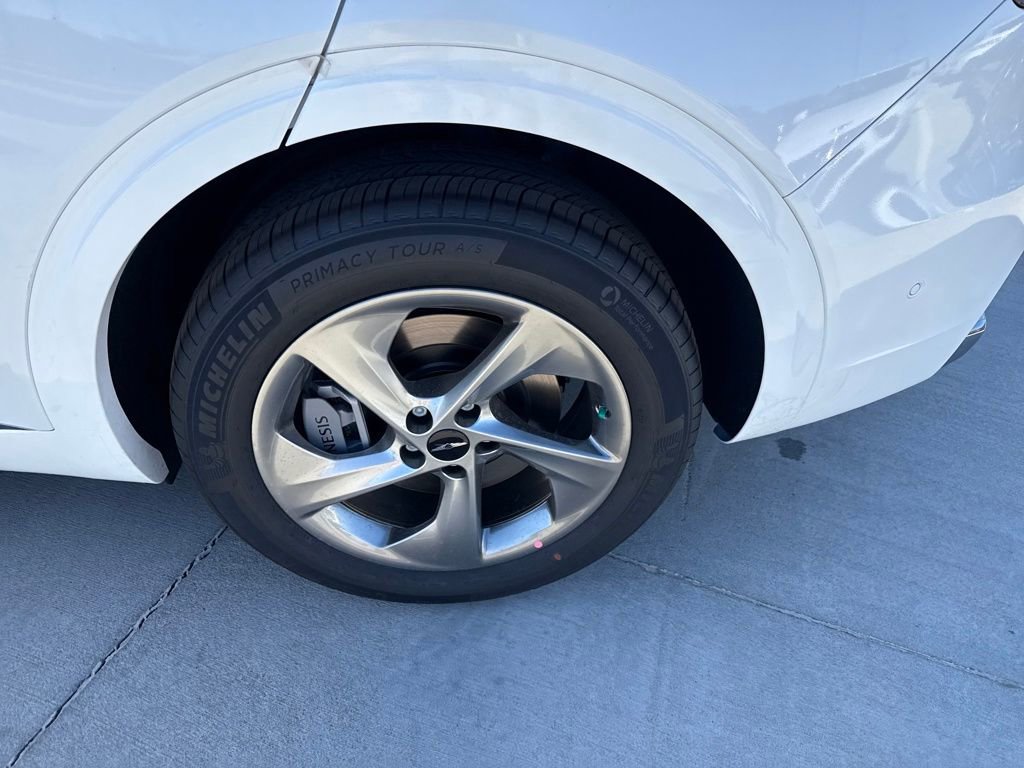 New 2026 Genesis GV70 2.5T Advanced image 8