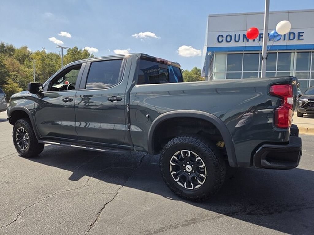Used 2025 Chevrolet Silverado 1500 ZR2 AWD/4WD image 3