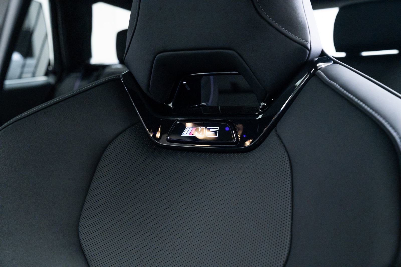 Used 2025 BMW M5 Touring image 22