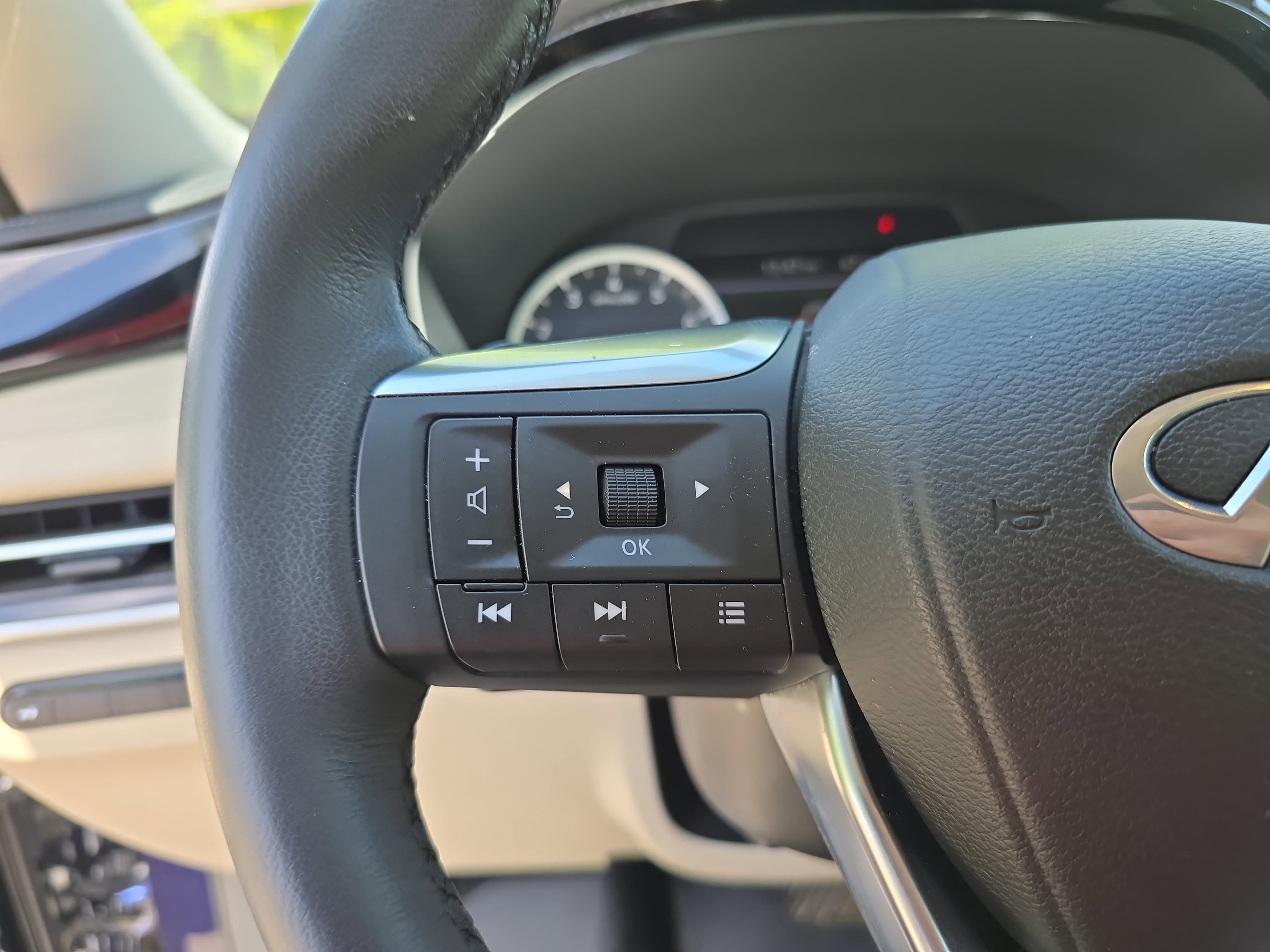 Used 2024 INFINITI QX60 Pure image 18