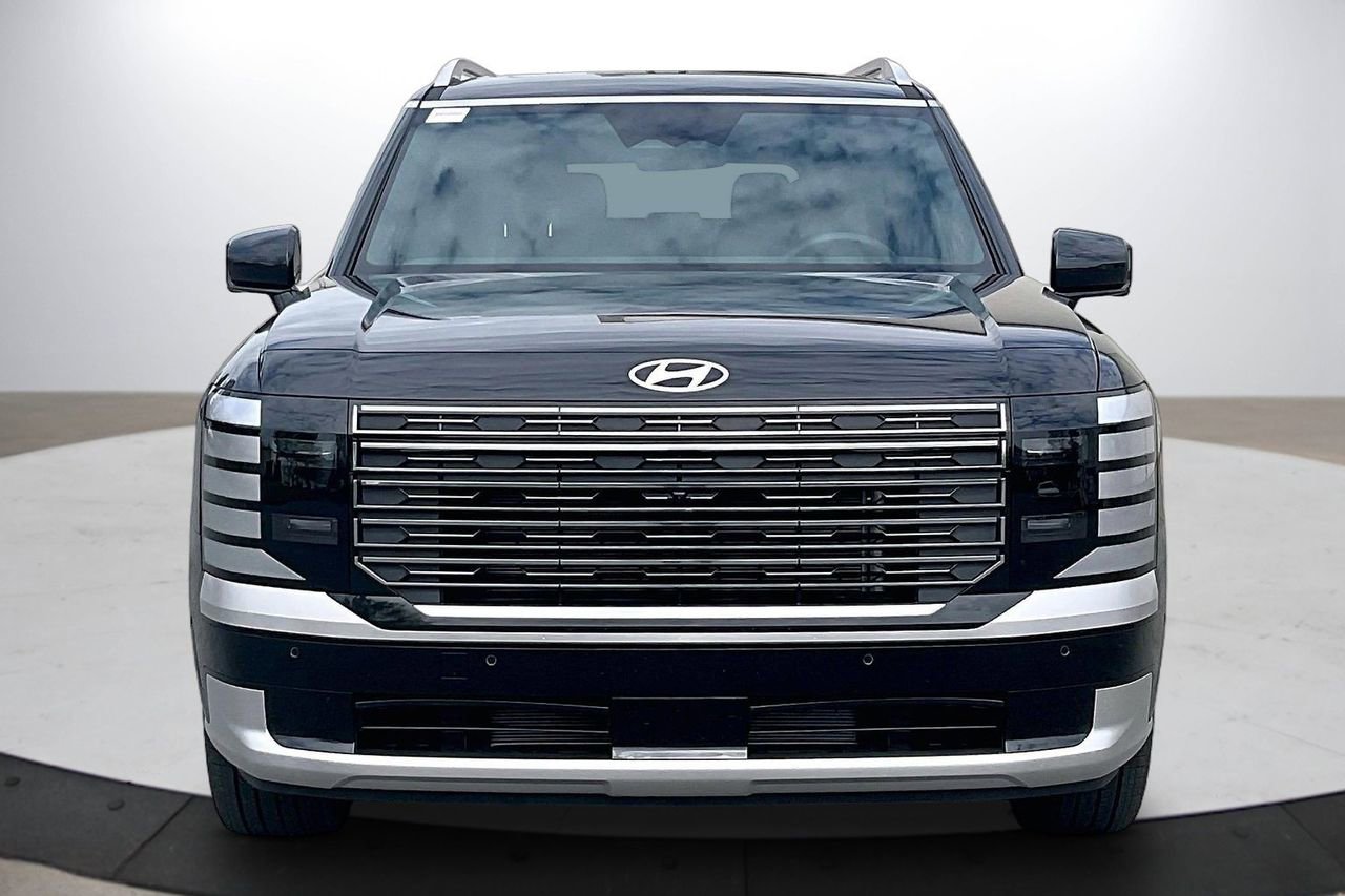 Used 2026 Hyundai Palisade Calligraphy image 3