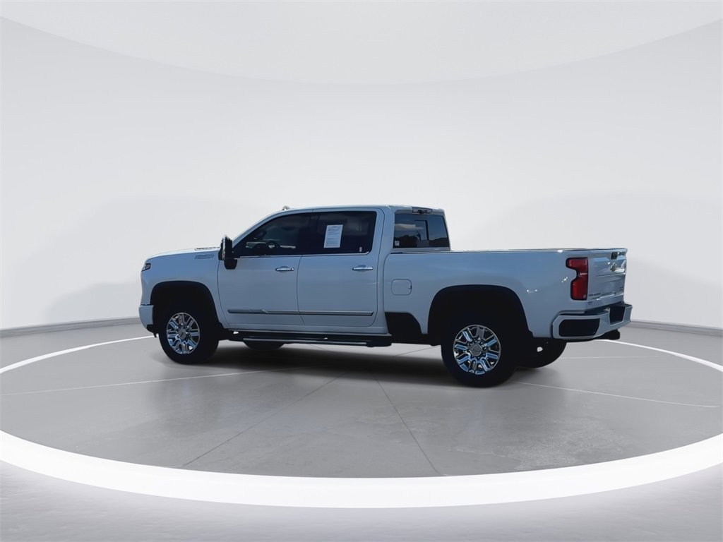 Used 2024 Chevrolet Silverado 2500 High Country w/ High Country Premium Package image 6