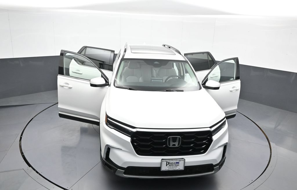 Certified 2024 Honda Pilot Touring image 50