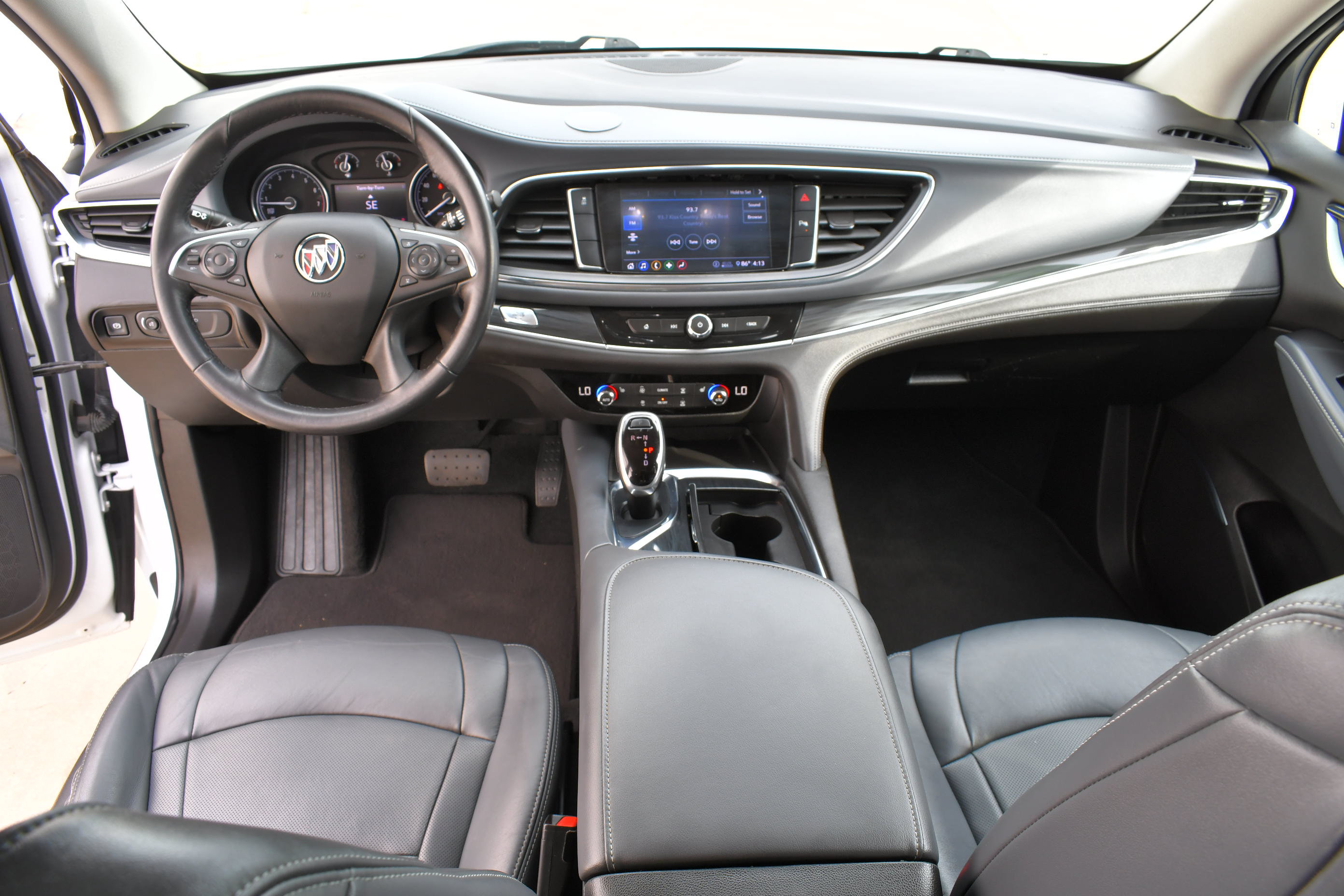Used 2021 Buick Enclave Essence FWD image 5