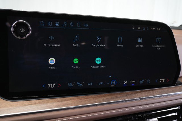 Used 2025 Chevrolet Tahoe High Country image 52