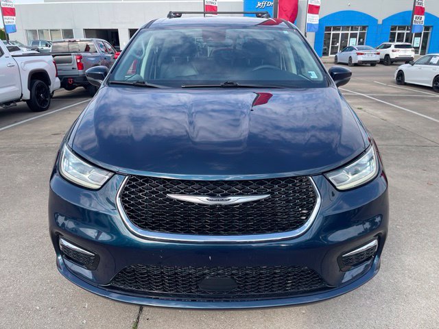 Used 2023 Chrysler Pacifica Touring-L AWD/4WD image 5