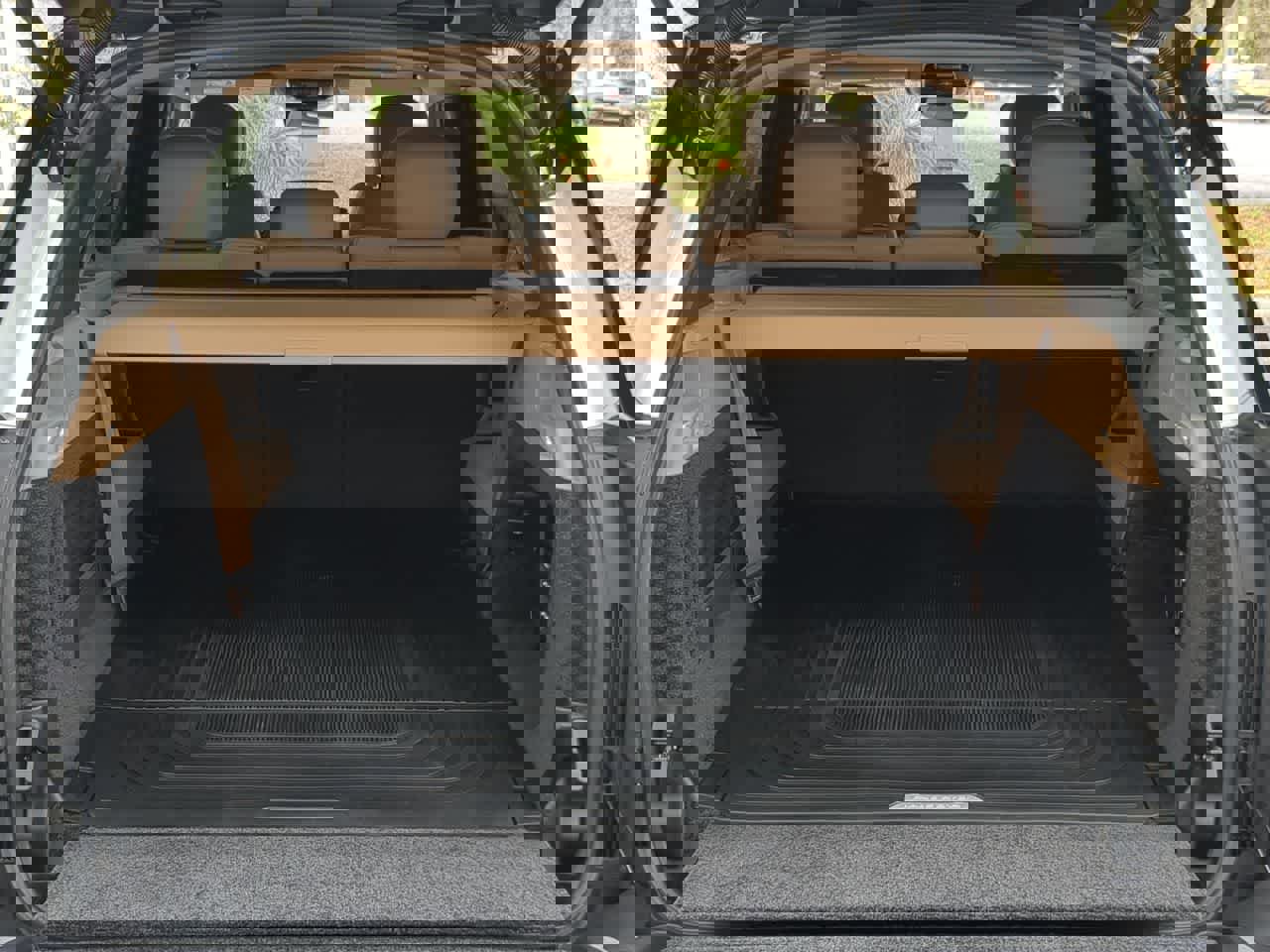 Used 2025 Land Rover Range Rover Long Wheelbase SE image 35