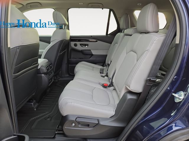 New 2025 Honda Pilot Touring image 14