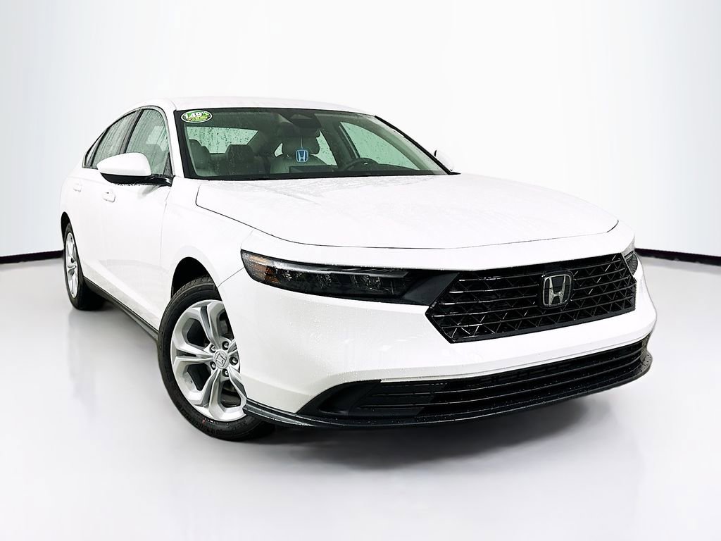 Used 2025 Honda Accord LX video 1