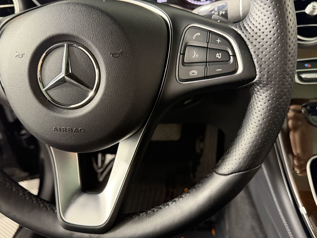 Used 2017 Mercedes-Benz GLC 300 4MATIC image 29