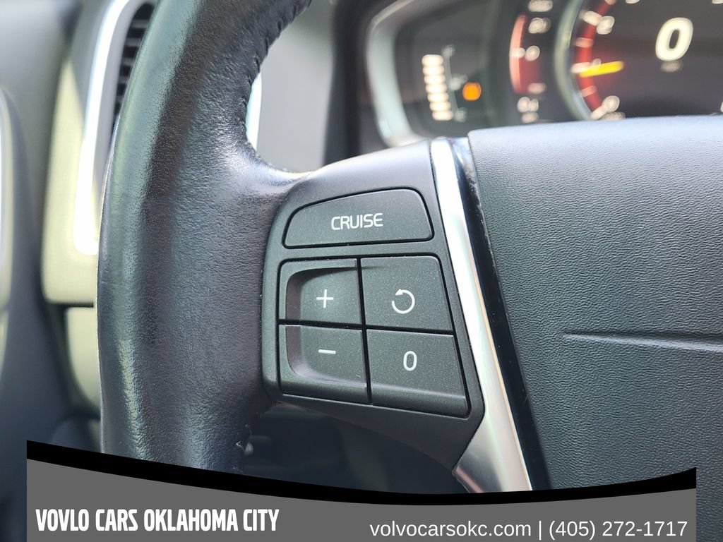 Used 2017 Volvo XC60 T6 Dynamic w/ Preferred Option Package AWD/4WD image 23