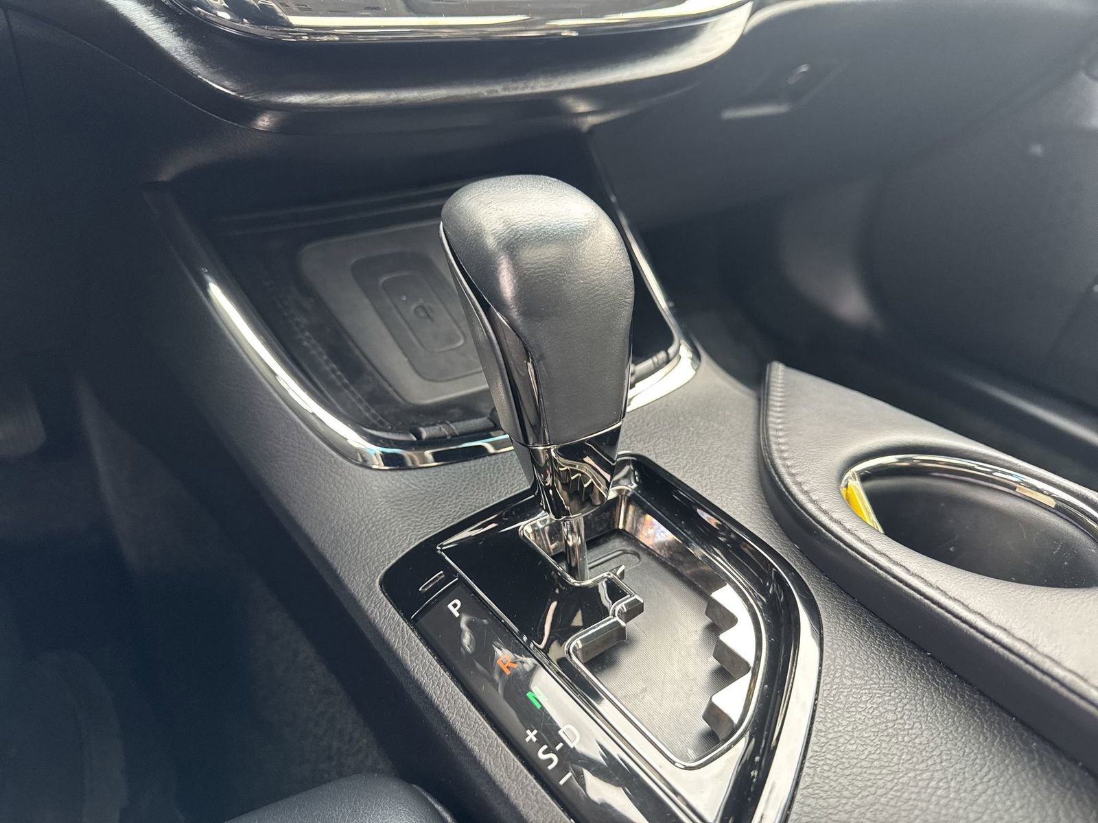 Used 2016 Toyota Avalon Limited w/ Toyota Safety Sense Package image 24