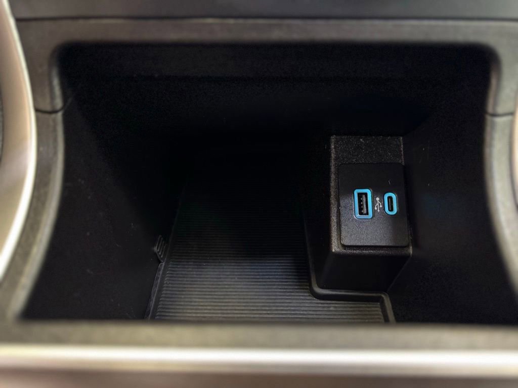 Used 2023 Ford Edge SEL image 21