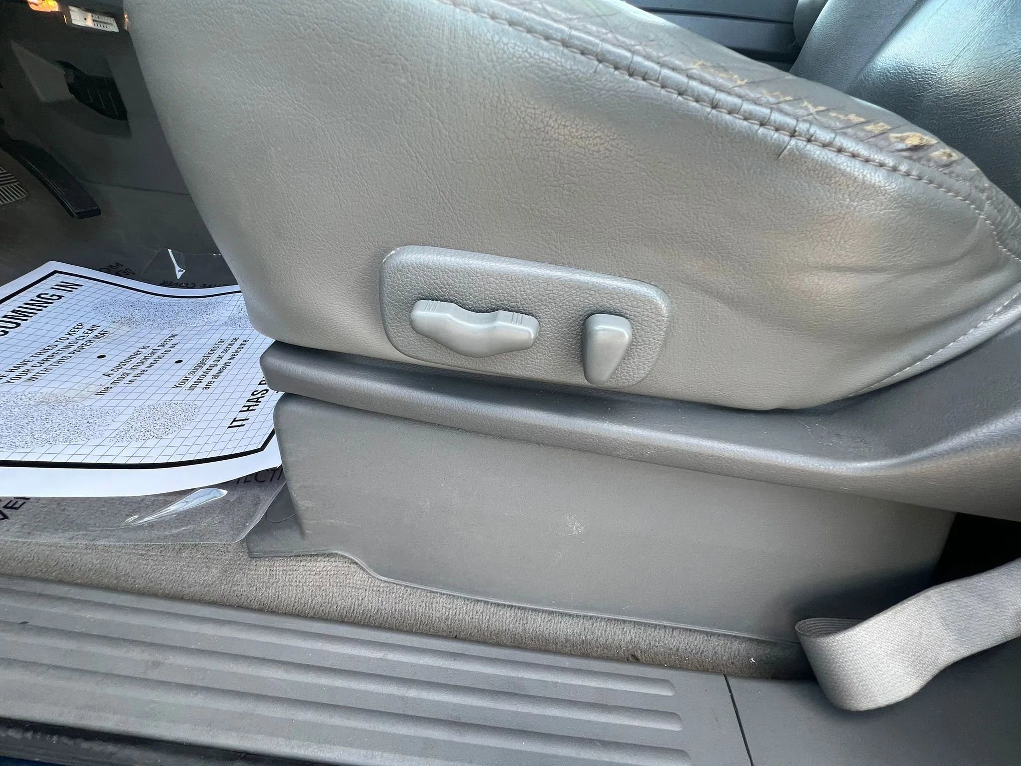 Used 2007 Nissan Titan LE image 30