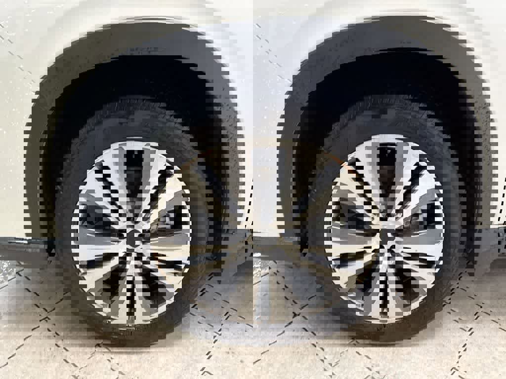 Used 2021 Subaru Ascent Limited w/ Technology Package image 15