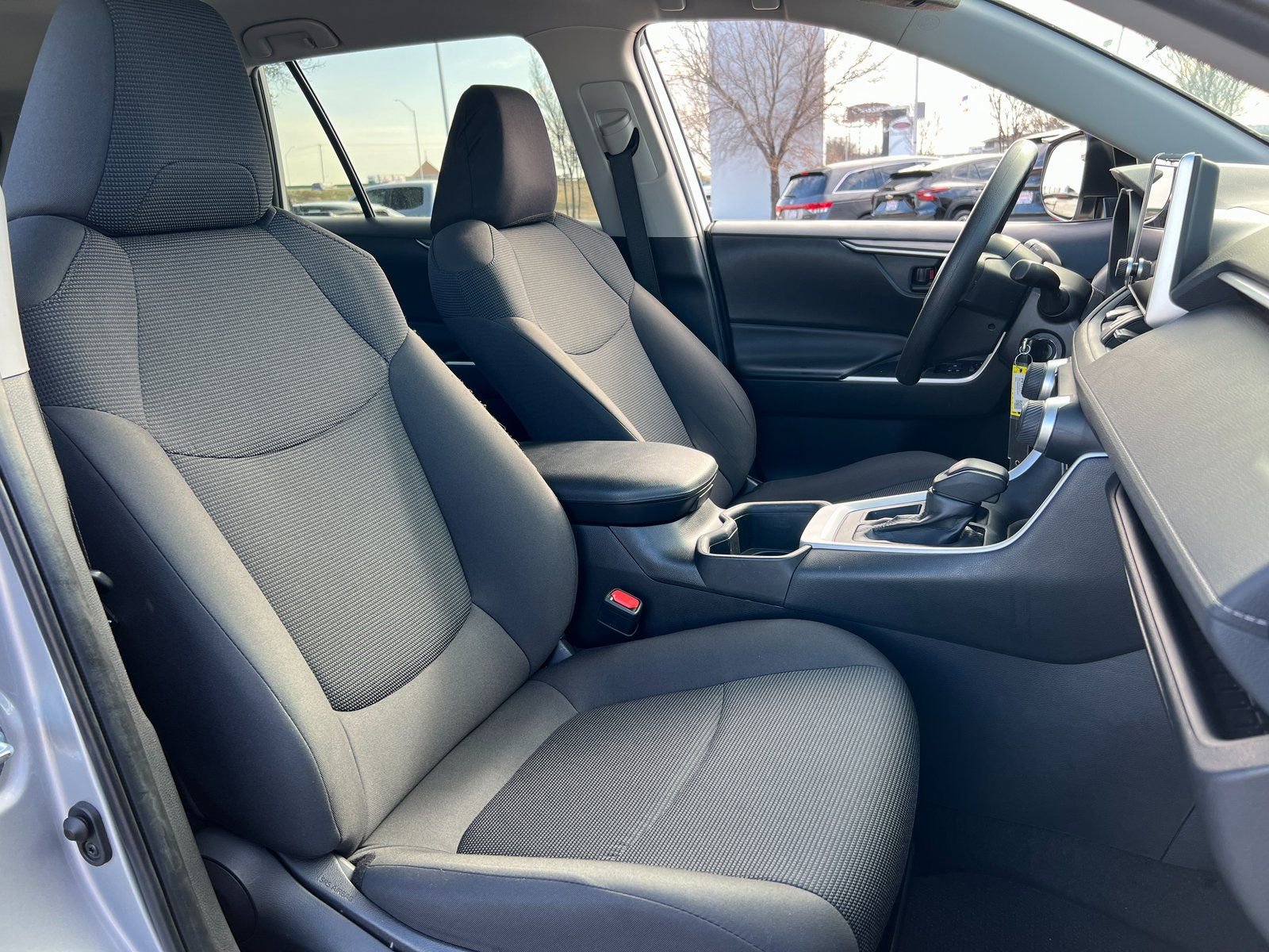 Used 2024 Toyota RAV4 LE image 27