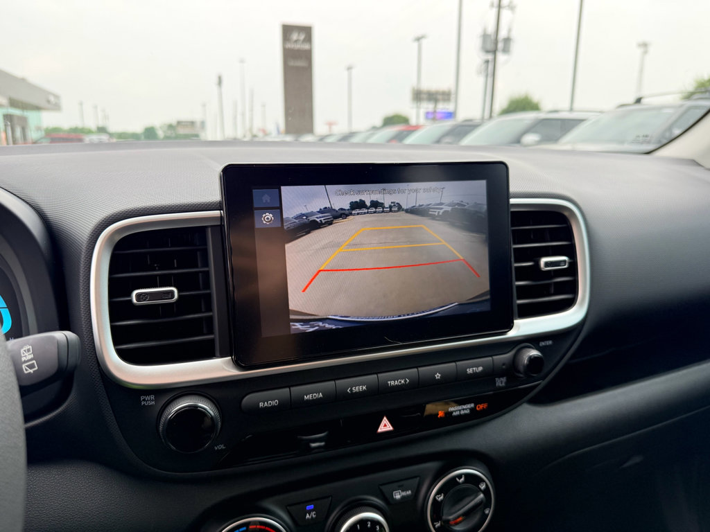 Used 2026 Hyundai Venue SE FWD image 18