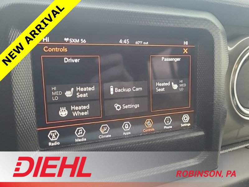 Used 2018 Jeep Wrangler Unlimited Sahara w/ Cold Weather Group image 10