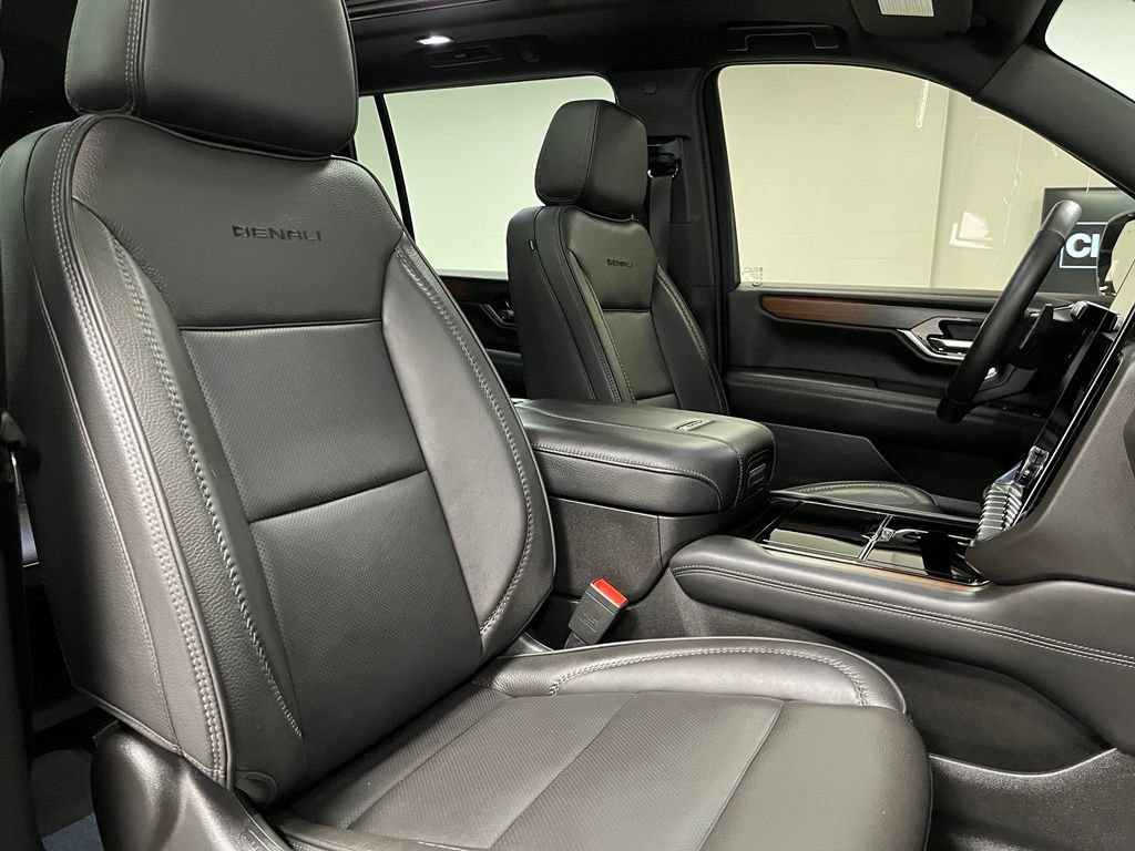 Used 2026 GMC Yukon XL Denali w/ Sun & Power Step Package AWD/4WD image 59