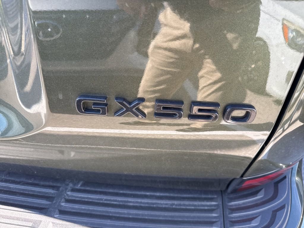 Used 2025 Lexus GX 550 image 15